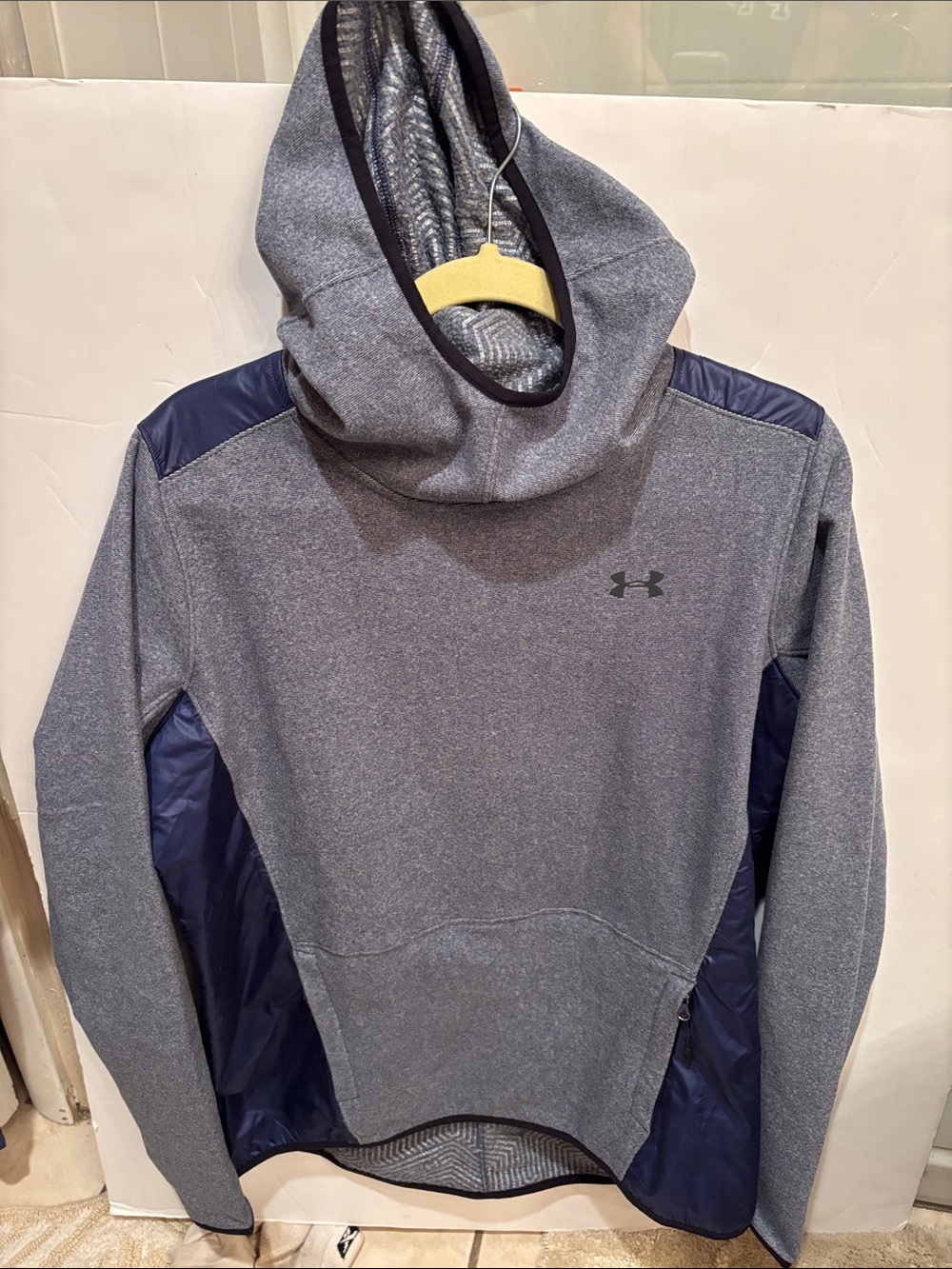 NWT Under  Armour jacket, coat, pullover, cold gear, infrared loose L hood women